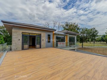 5BR HOUSE & LOT; MANILA SOUTHWOODS - CARMONA, CAVITE