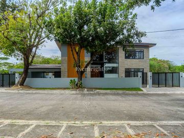 5BR HOUSE & LOT; MANILA SOUTHWOODS - CARMONA, CAVITE