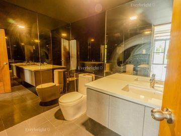 5BR HOUSE & LOT; MANILA SOUTHWOODS - CARMONA, CAVITE