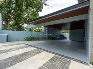5BR HOUSE & LOT; MANILA SOUTHWOODS - CARMONA, CAVITE