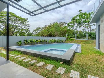 5BR HOUSE & LOT; MANILA SOUTHWOODS - CARMONA, CAVITE