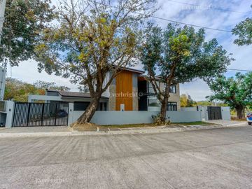 5BR HOUSE & LOT; MANILA SOUTHWOODS - CARMONA, CAVITE