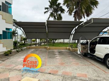 Departamento Frente Al Mar de Venta en Playas Villamil, Zona Central