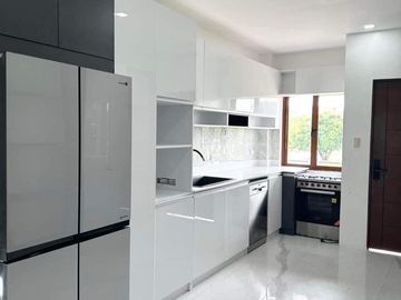 FOR SALE! 600 sqm 5 Multilevel Resort Elevated Highend Smart House at Kawit, Cavite