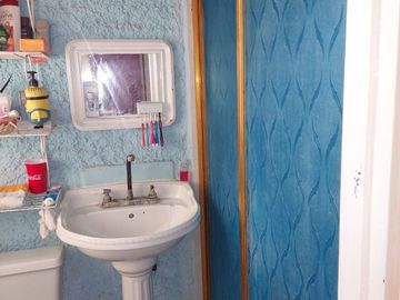 VENDO CASA 2 PLANTAS 4 RECAMARAS, EXCELENTE UBICACIONE, EN VILLA DE LAS FLORES