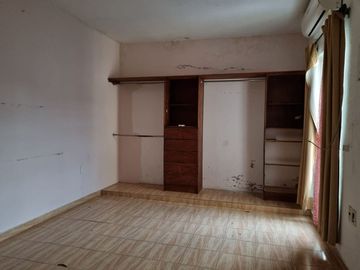 Bonita Casa Climatizada en Laguna Real