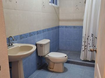 Bonita Casa Climatizada en Laguna Real