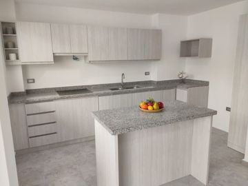 VENDO HERMOSAS CASAS DENTRO DE UNOS DE LOS MEJORES PROYECTOS INMOBILIARIOS DE PORTOVIEJO