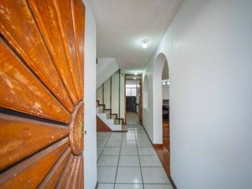 LA MENA 2 CASA DE VENTA