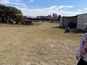 SE VENDE EN CALDERON AV PRINCIPAL 35.000 M2, CON MANATIAL DE AGUA