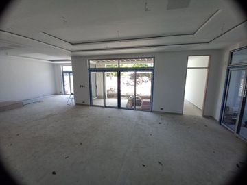 5 Bedroom House and Lot for Sale in Manila Southwoods Estate, Carmona, Cavite