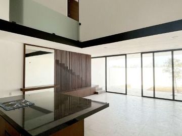 TOWNHOUSE EN VENTA EN MÉRIDA, YUCATÁN, XCANATÚN CON ACABADOS DE LUJO