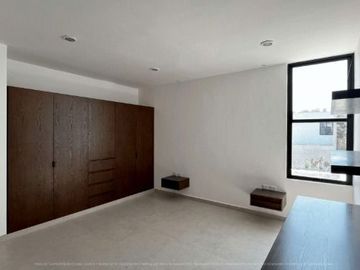 TOWNHOUSE EN VENTA EN MÉRIDA, YUCATÁN, XCANATÚN CON ACABADOS DE LUJO