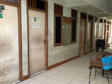 DIJUAL RUMAH USAHA DI JL.KARYA UTAMA GANDARIA UTARA JAKARTA SELATAN
