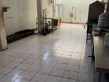 DIJUAL RUMAH USAHA DI JL.KARYA UTAMA GANDARIA UTARA JAKARTA SELATAN