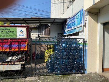 DIJUAL RUMAH USAHA DI JL.KARYA UTAMA GANDARIA UTARA JAKARTA SELATAN