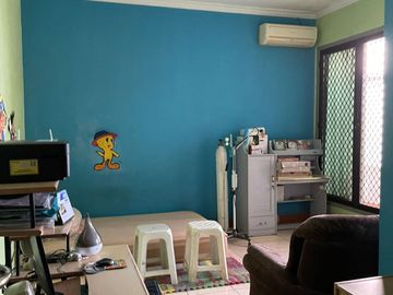 DIJUAL RUMAH USAHA DI JL.KARYA UTAMA GANDARIA UTARA JAKARTA SELATAN