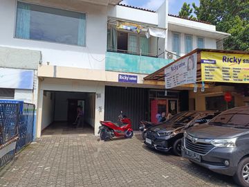 DIJUAL RUMAH USAHA DI JL.KARYA UTAMA GANDARIA UTARA JAKARTA SELATAN