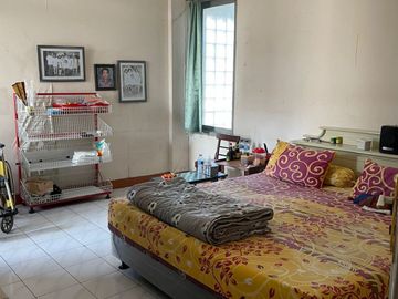 DIJUAL RUMAH USAHA DI JL.KARYA UTAMA GANDARIA UTARA JAKARTA SELATAN
