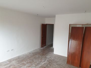 HOUSE AND LOT FOR SALE TRIPLEX LAS PINAS CITY near CITY HALL