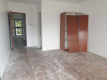 HOUSE AND LOT FOR SALE TRIPLEX LAS PINAS CITY near CITY HALL