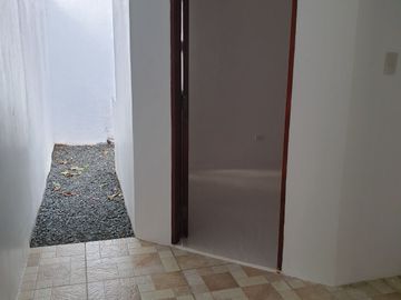 HOUSE AND LOT FOR SALE TRIPLEX LAS PINAS CITY near CITY HALL