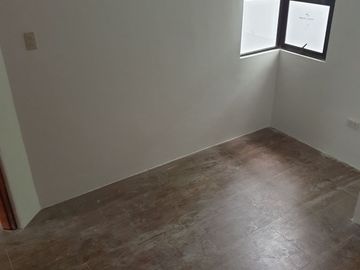 HOUSE AND LOT FOR SALE TRIPLEX LAS PINAS CITY near CITY HALL