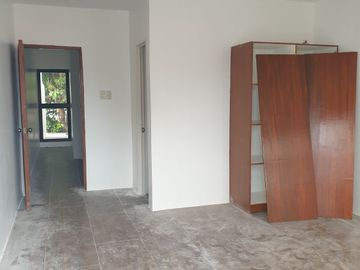 HOUSE AND LOT FOR SALE TRIPLEX LAS PINAS CITY near CITY HALL