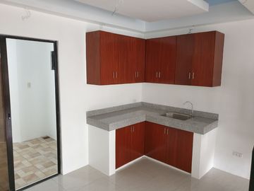 HOUSE AND LOT FOR SALE TRIPLEX LAS PINAS CITY near CITY HALL