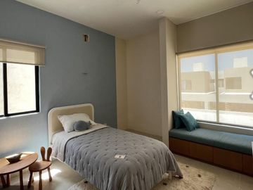 Casa en venta, tipo Townhouse, en Mérida con cochera y piscina | M Dzityá-Puala