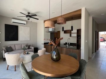 Casa en venta, tipo Townhouse, en Mérida con cochera y piscina | M Dzityá-Puala