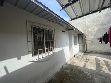 casa rentera de venta en manta zona sur