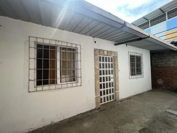 casa rentera de venta en manta zona sur