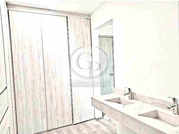 VENTA DE CASA EN LA RADIAL ZAPATA