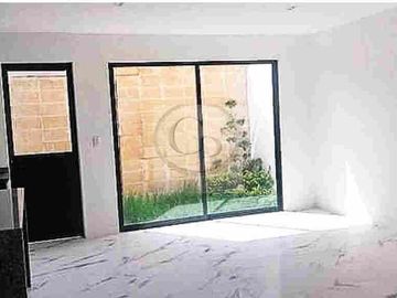 VENTA DE CASA EN LA RADIAL ZAPATA