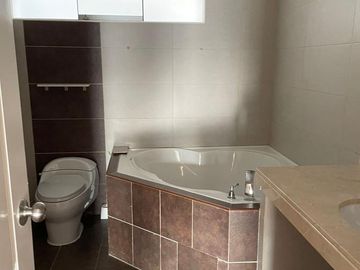 EN SANTIAGO DE SURCO - SE VENDE DEPARTAMENTO- CERCA A LA U DE LIMA