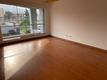 EN SANTIAGO DE SURCO - SE VENDE DEPARTAMENTO- CERCA A LA U DE LIMA