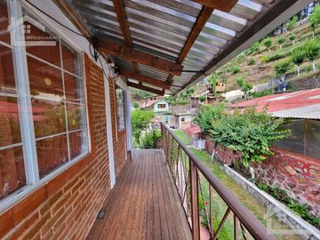 SE VENDE CASA EN MINERAL DEL CHICO, MUY CERCA DEL CENTRO COLINDA CON EL ARROYO