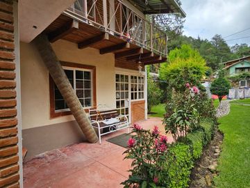 SE VENDE CASA EN MINERAL DEL CHICO, MUY CERCA DEL CENTRO COLINDA CON EL ARROYO