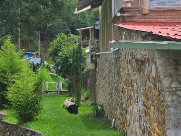 SE VENDE CASA EN MINERAL DEL CHICO, MUY CERCA DEL CENTRO COLINDA CON EL ARROYO