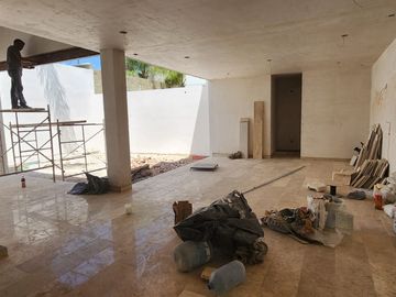 VENDO HERMOSA CASA FRACC. JARDINES DEL CAMPESTRE ENTREGA EN MARZO 2024 LLAMA !!!