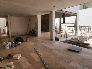 VENDO HERMOSA CASA FRACC. JARDINES DEL CAMPESTRE ENTREGA EN MARZO 2024 LLAMA !!!