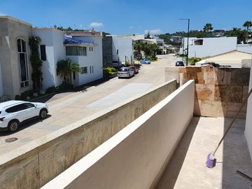 VENDO HERMOSA CASA FRACC. JARDINES DEL CAMPESTRE ENTREGA EN MARZO 2024 LLAMA !!!