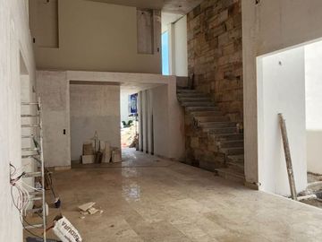 VENDO HERMOSA CASA FRACC. JARDINES DEL CAMPESTRE ENTREGA EN MARZO 2024 LLAMA !!!