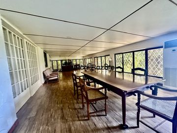 6-Bedroom Charming Vacation Home For Sale in Tali Beach, Nasugbu Batangas