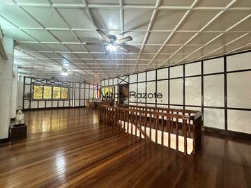 6-Bedroom Charming Vacation Home For Sale in Tali Beach, Nasugbu Batangas
