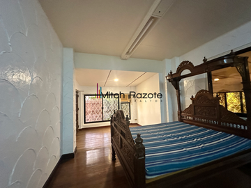 6-Bedroom Charming Vacation Home For Sale in Tali Beach, Nasugbu Batangas
