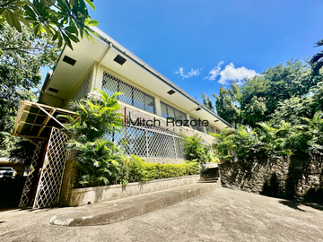 6-Bedroom Charming Vacation Home For Sale in Tali Beach, Nasugbu Batangas