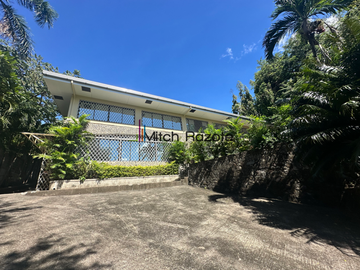 6-Bedroom Charming Vacation Home For Sale in Tali Beach, Nasugbu Batangas