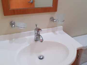 Venta de Casa en Esquina en Sendero de los Pinos – Espaciosa y Moderna